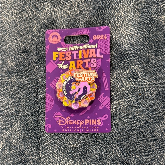 Disney EPCOT Festival of the Arts Purple and Orange Pin - Picture 1 of 1